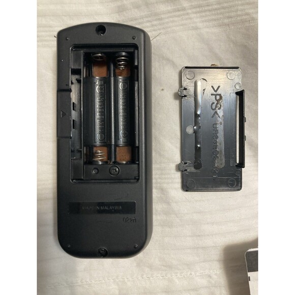 JVC RM-V715U Camcorder Remote Control GR-AX761U AXM230U DVL100 SXM930U SX202 - Picture 3 of 3